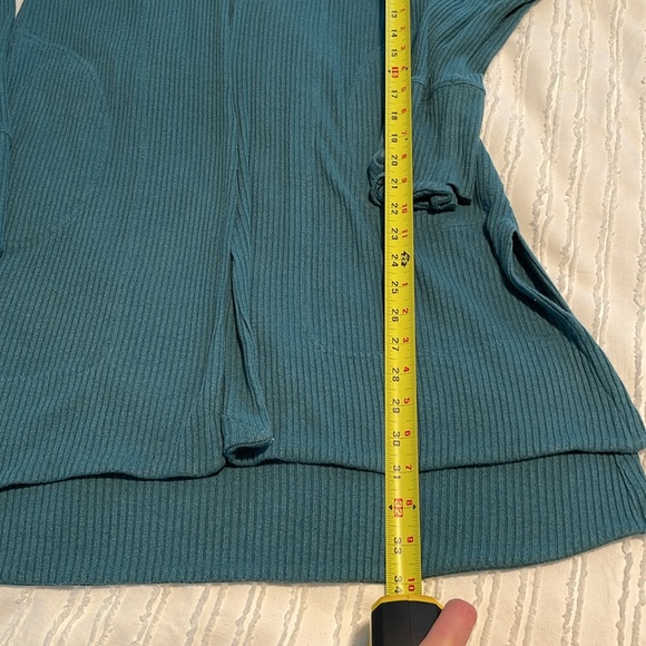 EUC Athleta Harmony Pose Wrap - XS - Picture 9 of 13